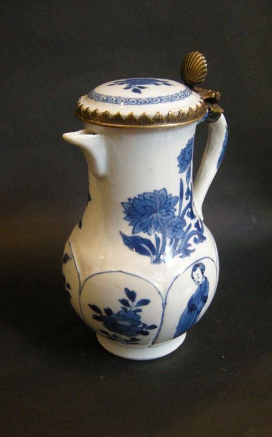 Jug and cover &quot;blue and white&quot; - Kangxi period | MasterArt